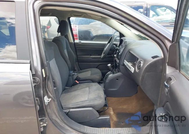 1C4NJCBA8GD611939: 42238065