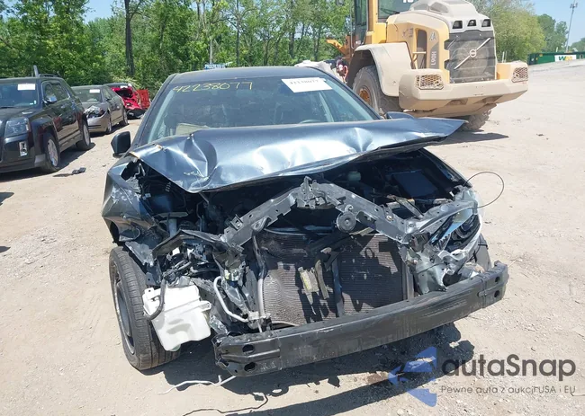 2T1BURHE6GC638075: 42238077