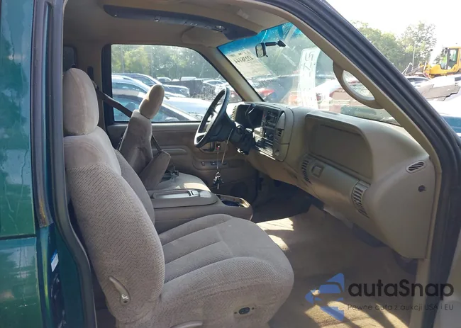 2GCEK19R3W1215232: 42238144