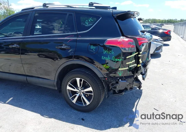 2T3RFREV4JW753672: 42239541