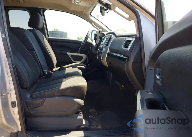 1N6AA1C83HN563953: 42239660