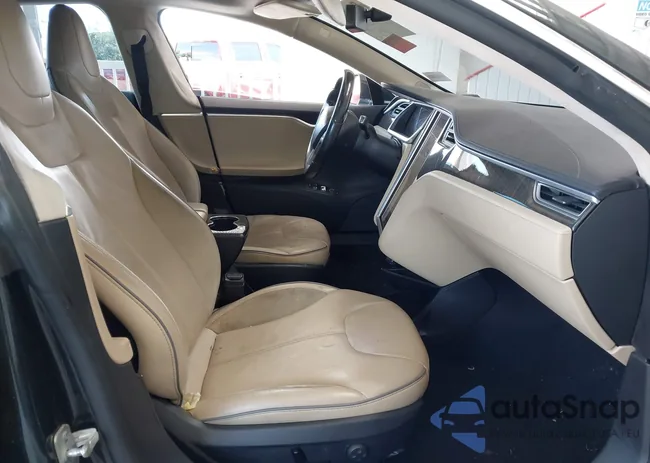 5YJSA1CP5DFP13200: 42239748