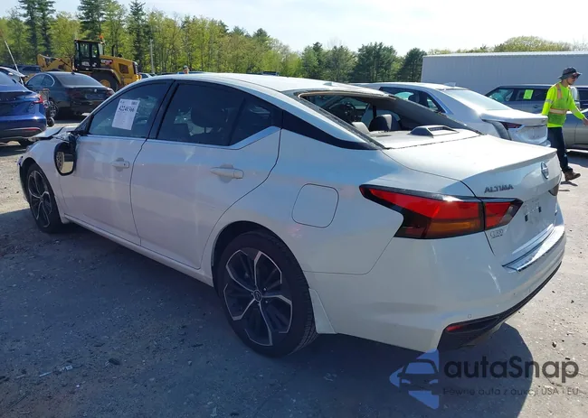 1N4BL4CW1PN359254: 42240366