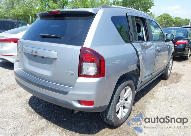 1C4NJDEB5GD757239: 42240458