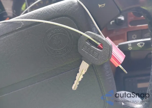 YS3AL35T6P2017411: 42240663