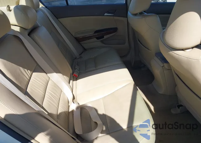 1HGCP36878A034449: 42240099