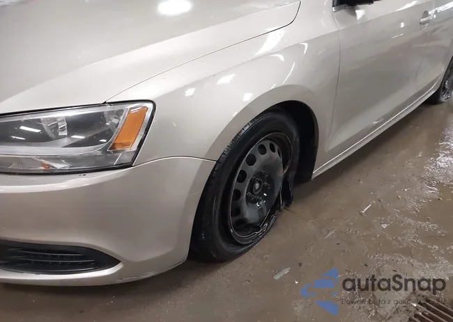 3VWDP7AJ0DM281245: 42241442