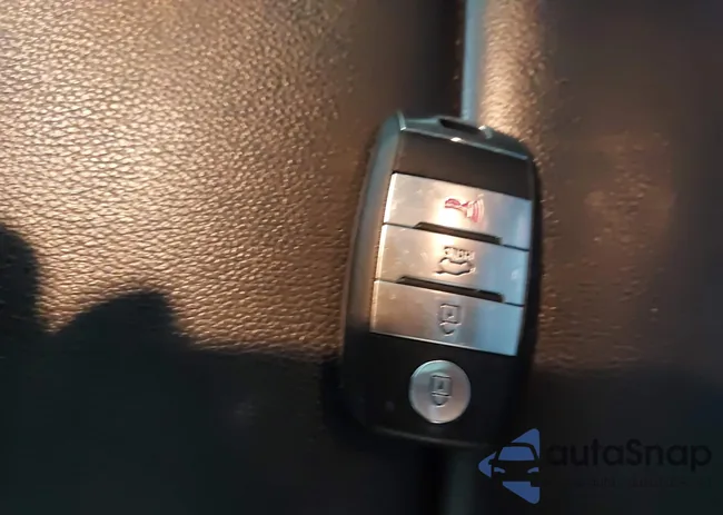 KNDPN3AC5H7033928: 42241460