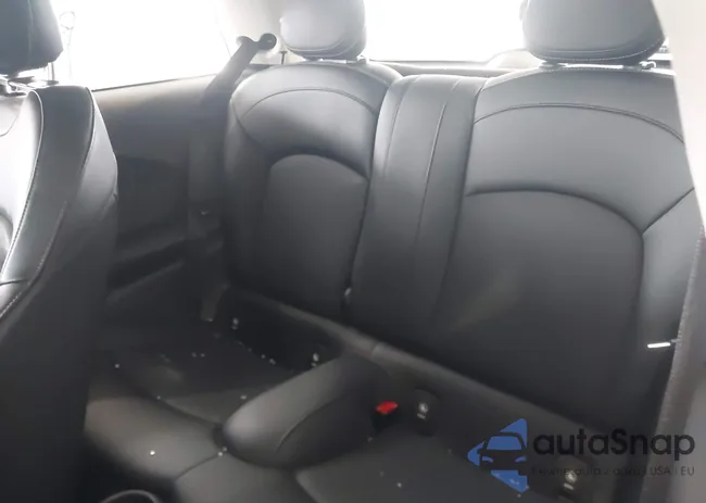 WMWXP7C54J2A49329: 42241556