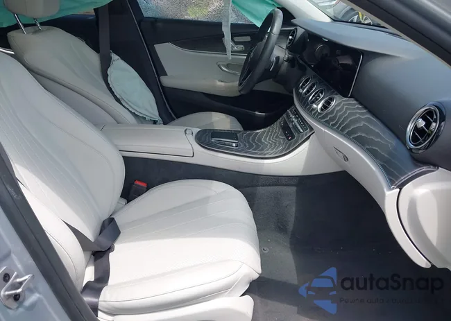 W1KZF8DB4MA977647: 42241573