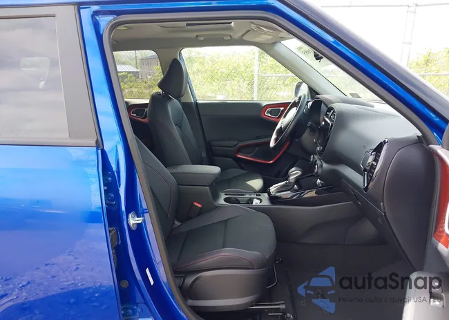 KNDJ53AU0P7197262: 42241685