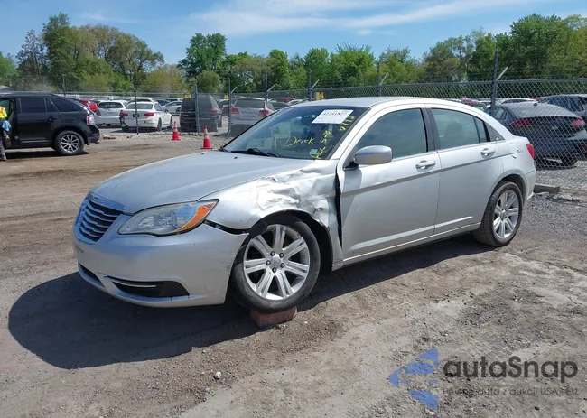 1C3CCBBB9CN176992: 42241827