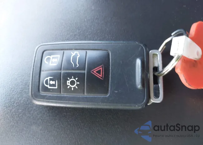 YV4BZ982281026546: 42242828