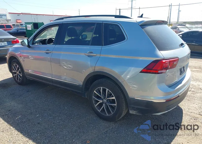 3VV3B7AX7LM035035: 42242836