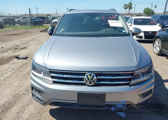 3VV3B7AX7LM035035: 42242836