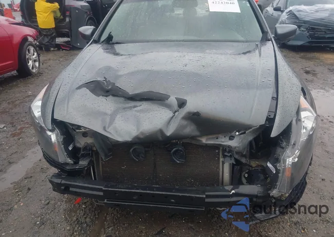 1HGCP26839A165552: 42242040