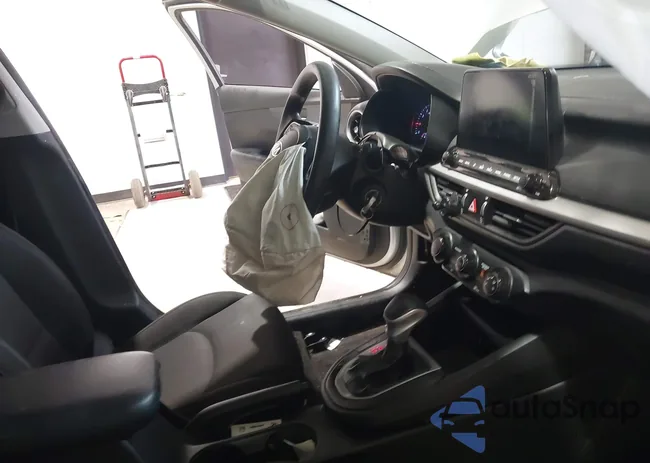 3KPF24AD6ME326363: 42242056