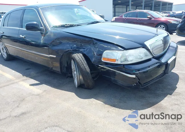 2LNBL8EV1BX757010: 42242128