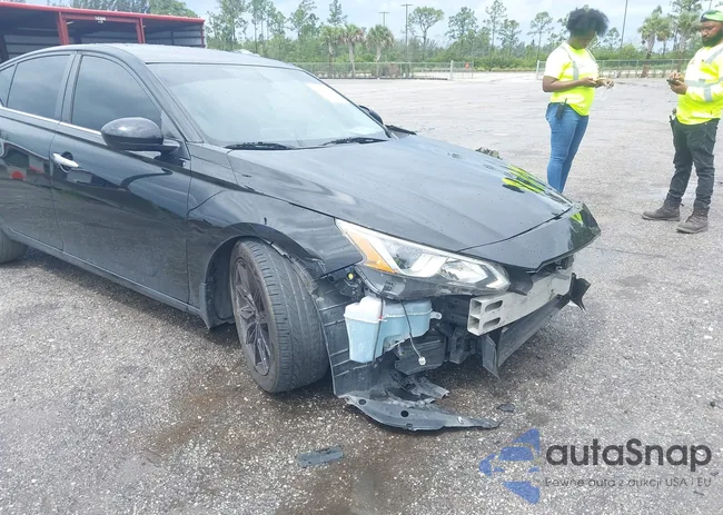 1N4BL4BV7KC136407: 42243794