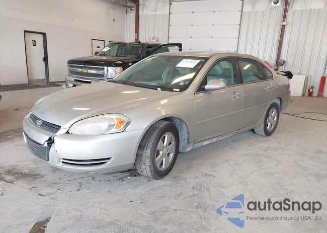 2G1WT58KX81278496: 42243802