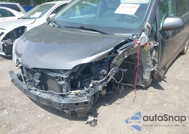 5TDKZ3DC2JS906556: 42242950