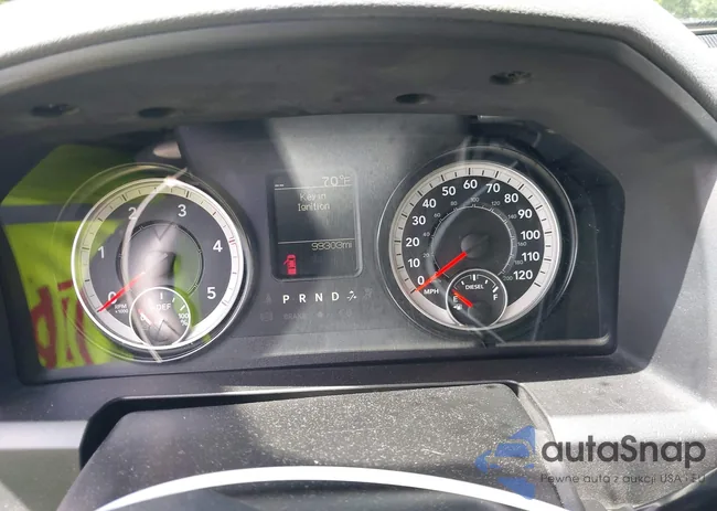 3C6UR5CL6HG519174: 42243020