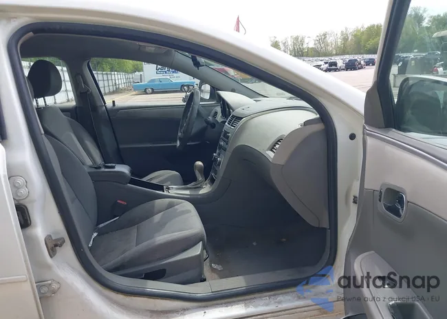 1G1ZB5EB7AF110771: 42243087