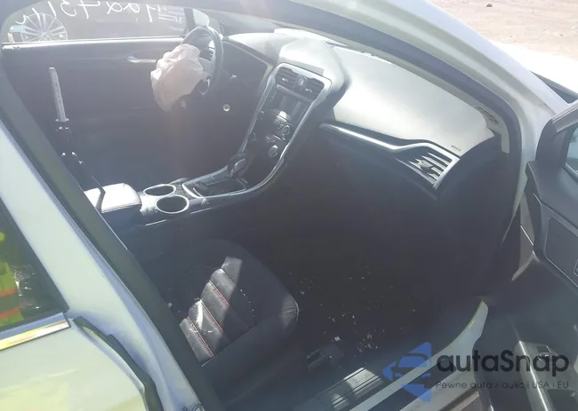 3FA6P0HRXDR316588: 42243176