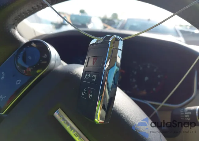 SALWR2RVXJA189447: 42243254