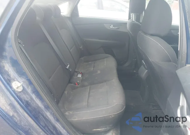 3KPF24AD4KE085464: 42244427