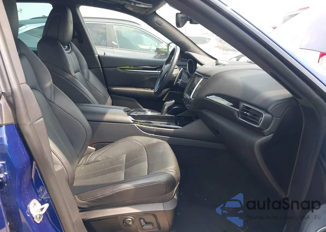 ZN661YUS3LX353537: 42244904