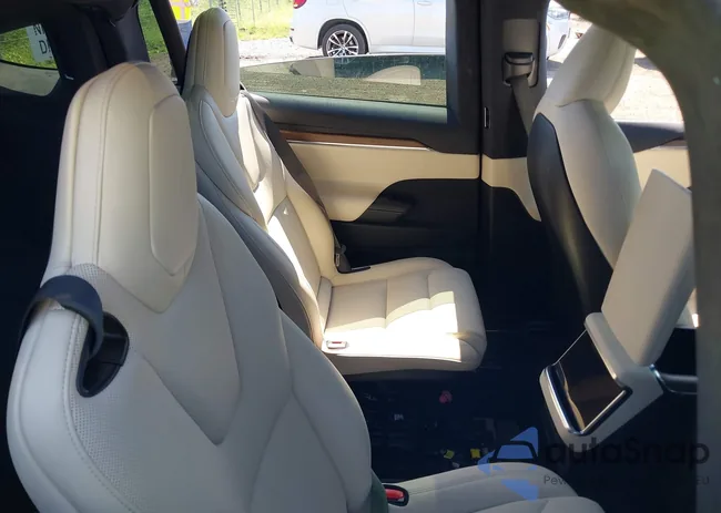 7SAXCBE57PF384895: 42244085