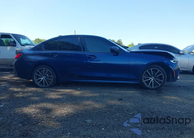 WBA5R7C59KAJ83727: 42244312