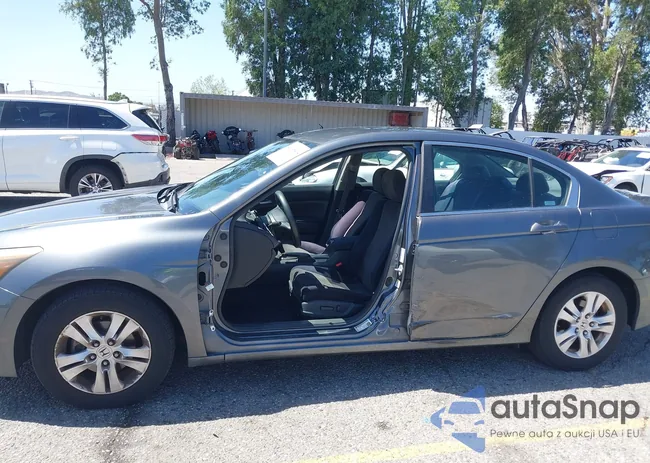 1HGCP2F49AA179540: 42245434