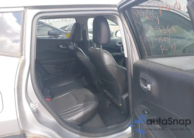 3C4NJDBB6JT349368: 42245548