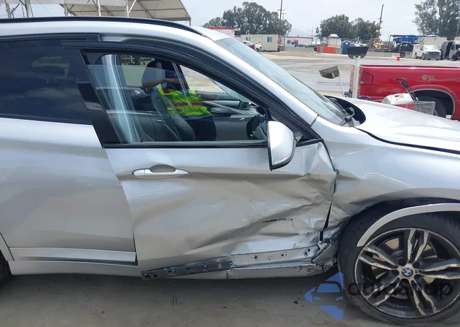 WBXHT3C32H5F82687: 42245057