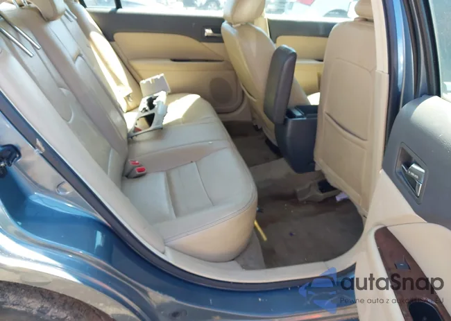 3FAHP0JAXBR241739: 42245254