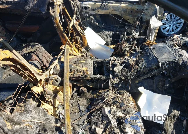 SALYL2RX9JA753424: 42246384