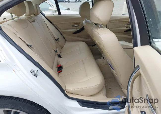 WBA3A5C56CF340427: 42246689