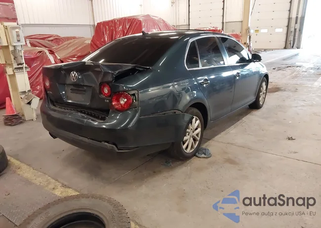 3VWRZ7AJ1AM044260: 42247428