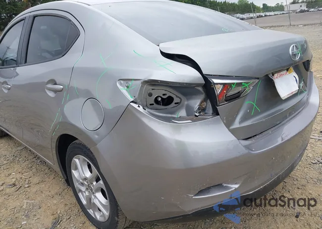 3MYDLBZV5GY144289: 42247688