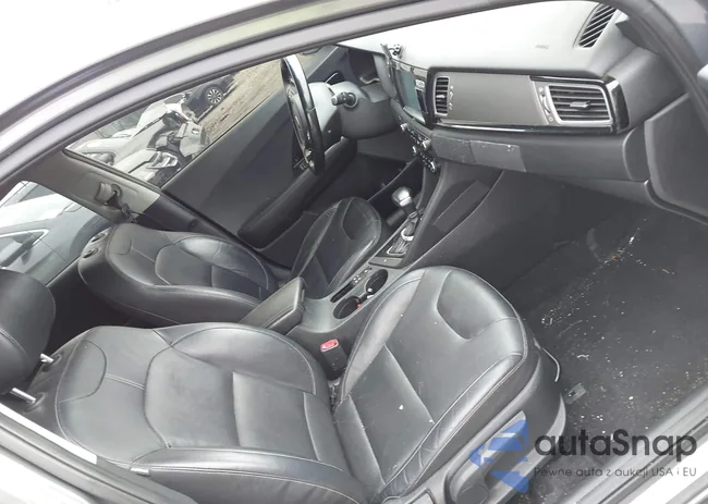 KNDCE3LC6H5081574: 42247796