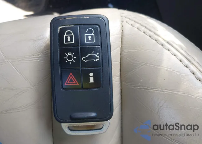 YV126MFB8F2302747: 42247878