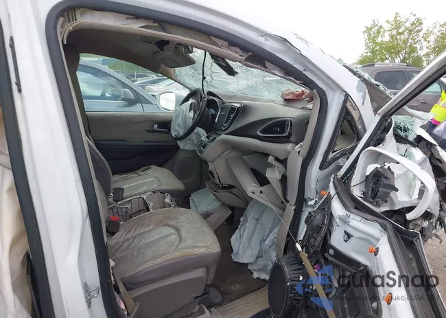 2C4RC1BG5HR571659: 42248531