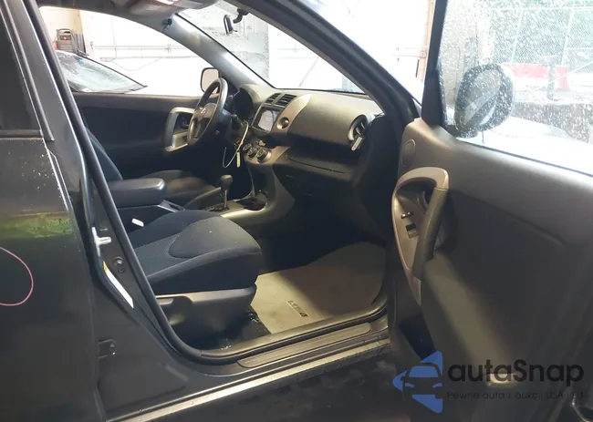 JTMBD32V186070378: 42248672