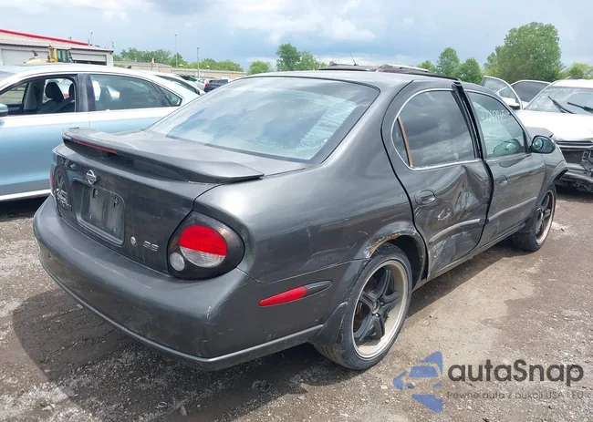 JN1CA31A31T112426: 42248865