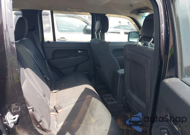 1C4PJLAK6CW141606: 42248052