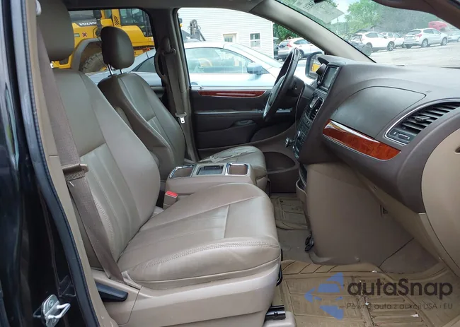 2C4RC1BG8ER124724: 42248311