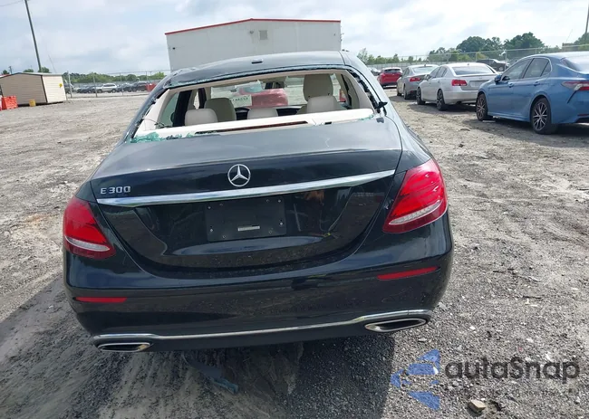 WDDZF4JB1KA580990: 42248312