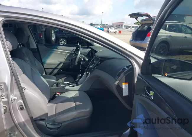 KMHEC4A4XBA016883: 42249369